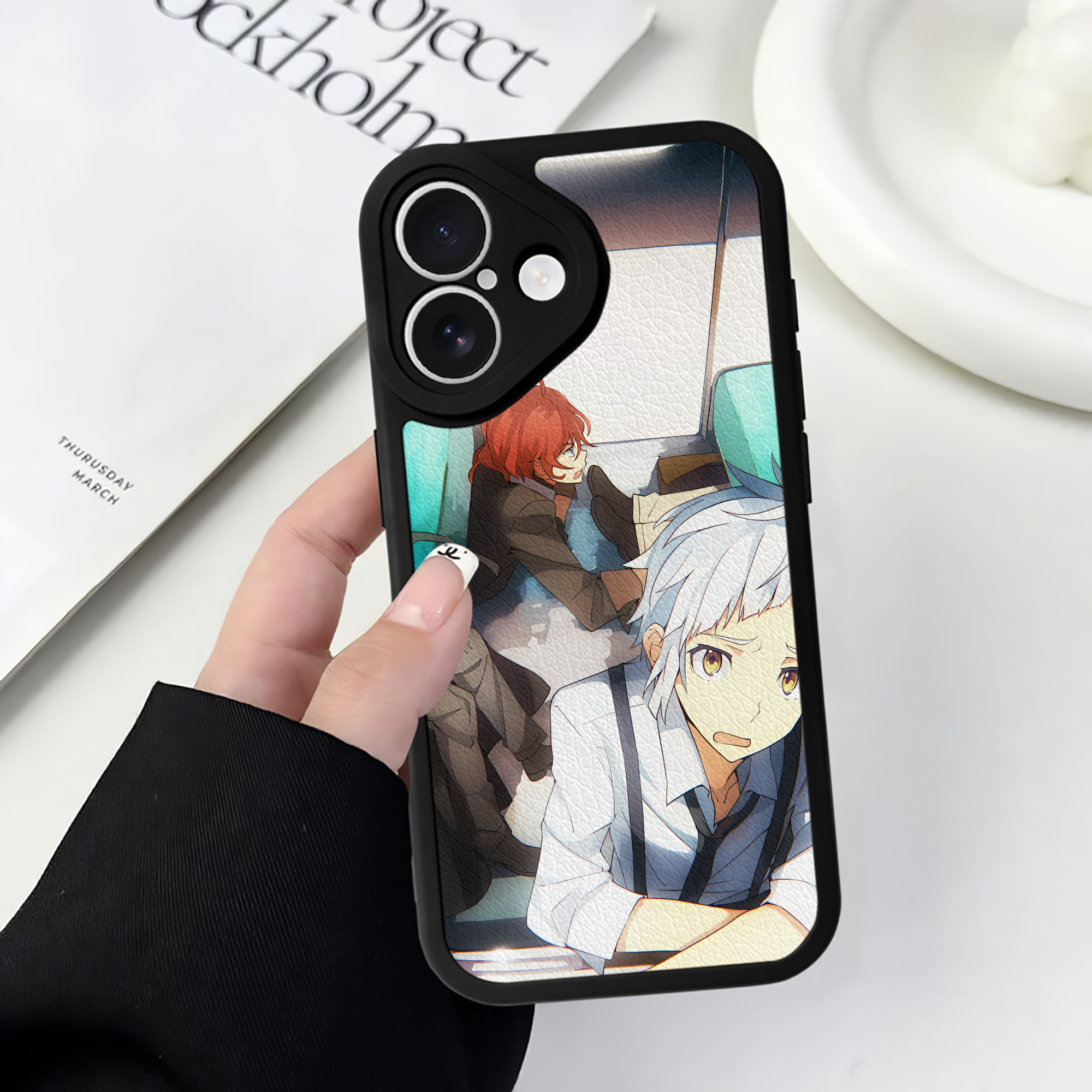 （画像用） 文豪ストレイドッグス Bungo Stray Dogs 【iPhone 16シリーズ対応】シリコンスマホケース（レザー調） 材質：シリコン